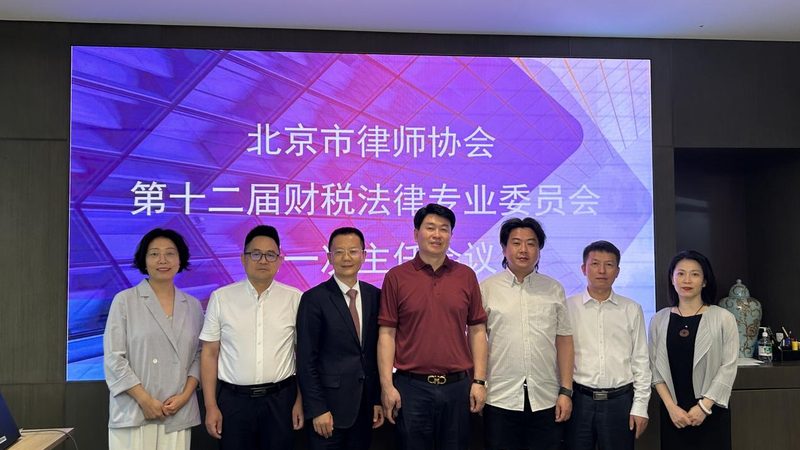 企业应根据自身实际情况，适当增加研发费用投入。可以通过以下途径实现：